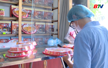 Nhộn nhịp thị trường b&aacute;nh Trung thu 