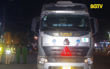 Những "điểm m&ugrave;" g&acirc;y mất an to&agrave;n giao th&ocirc;ng đối với xe đầu k&eacute;o