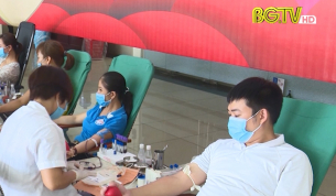 Những giọt m&aacute;u nghĩa t&igrave;nh trong m&ugrave;a dịch