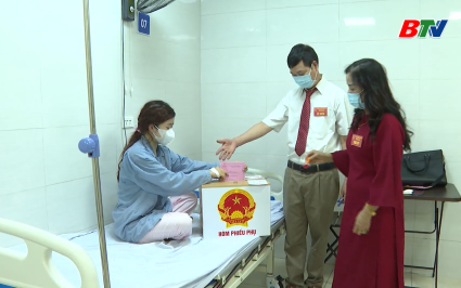 Những h&igrave;nh ảnh ấn tượng trong ng&agrave;y bầu cử 