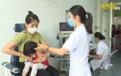 Những lưu &yacute; khi điều trị vi&ecirc;m tai giữa ở trẻ em