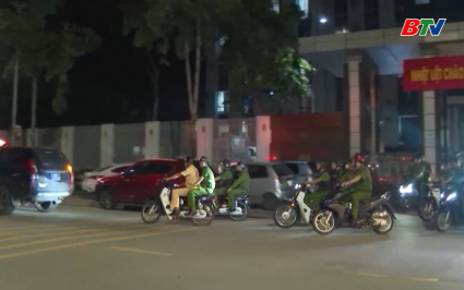 Những người giữ b&igrave;nh y&ecirc;n cho nh&acirc;n d&acirc;n