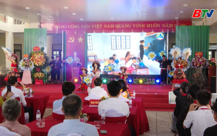 Niềm vui đ&oacute;n ch&agrave;o năm học mới tại c&aacute;c x&atilde; v&ugrave;ng cao 