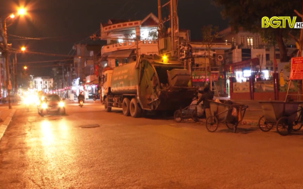 Nỗ lực trong c&ocirc;ng t&aacute;c đảm bảo VSMT l&agrave;m đẹp cho đ&ocirc; thị