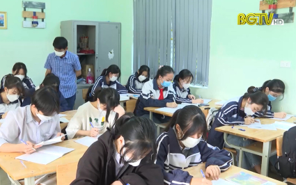Nỗ lực vượt kh&oacute; duy tr&igrave; chất lượng gi&aacute;o dục