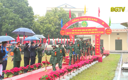 Nối tiếp truyền thống cha anh, t&acirc;n binh Bắc Giang l&ecirc;n đường nhập ngũ