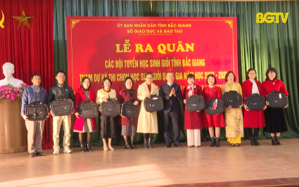 Lễ ra qu&acirc;n c&aacute;c đ&ocirc;̣i tuy&ecirc;̉n học sinh giỏi Quốc gia