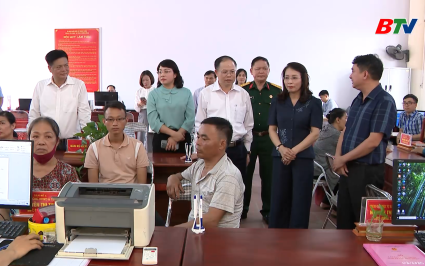 PBT Thường trực Tỉnh uỷ nắm bắt t&igrave;nh h&igrave;nh vận h&agrave;nh bộ m&aacute;y ch&iacute;nh quyền 