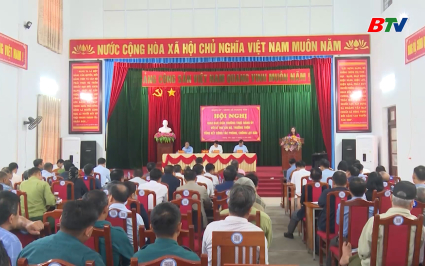 Ph&oacute; Chủ tịch HĐND tỉnh L&acirc;m Thị Hương Th&agrave;nh dự giao ban c&ocirc;ng t&aacute;c th&aacute;ng 11 tại x&atilde; Ho&agrave;ng V&acirc;n 