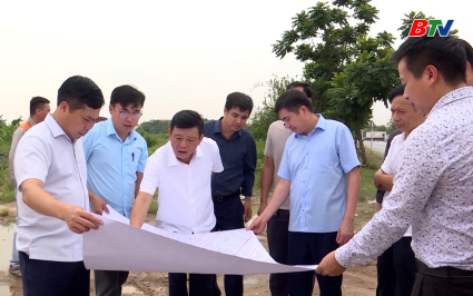 L&atilde;nh đạo UBND tỉnh kiểm tra một số dự &aacute;n giao th&ocirc;ng quan trọng 