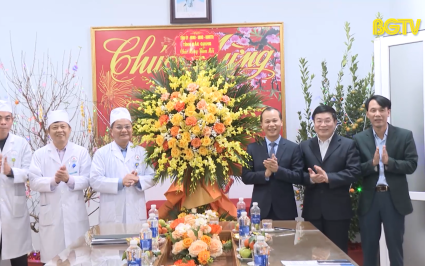 PCT Thường trực UBND tỉnh Mai Sơn ch&uacute;c Tết một số Bệnh viện