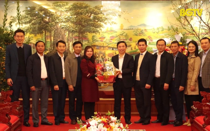 Ph&oacute; Chủ tịch thường trực HĐND tỉnh ch&uacute;c tết v&agrave; tặng qu&agrave; tại huyện Hiệp H&ograve;a
