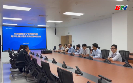 Ph&oacute; Chủ tịch UBND tỉnh Phạm Văn Thịnh thăm Tập đo&agrave;n Đường sắt cao tốc, Trung Quốc 