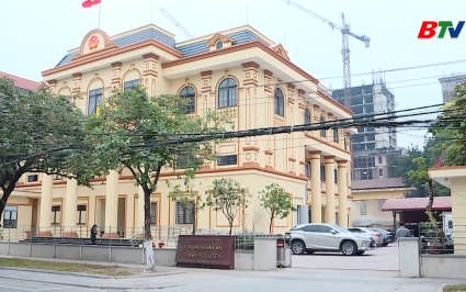 Ph&aacute;p luật v&agrave; cuộc sống: Hoạt động của T&ograve;a &aacute;n nh&acirc;n d&acirc;n theo m&ocirc; h&igrave;nh mới