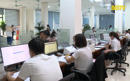 Ph&aacute;p luật v&agrave; cuộc sống: Triển khai bộ ph&aacute;p điển tại cơ sở