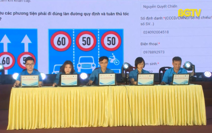Ph&aacute;t động cuộc thi &ldquo;Chung tay v&igrave; an to&agrave;n giao th&ocirc;ng&rdquo;