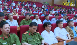 Ph&aacute;t động hưởng ứng ng&agrave;y ph&aacute;p luật Việt Nam 9/11