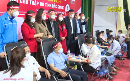 Ph&aacute;t động "Lễ hội Xu&acirc;n hồng" hiến m&aacute;u t&igrave;nh nguyện v&agrave; "Ng&agrave;y Chủ nhật đỏ" 