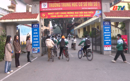 Ph&aacute;t huy hiệu quả m&ocirc; h&igrave;nh cổng trường an to&agrave;n giao th&ocirc;ng 