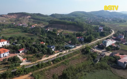 Ph&aacute;t huy sức d&acirc;n trong l&agrave;m đường giao th&ocirc;ng n&ocirc;ng th&ocirc;n 