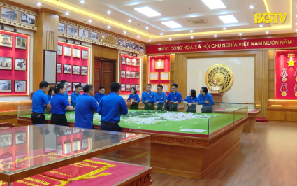 Ph&aacute;t huy tinh thần xung k&iacute;ch, s&aacute;ng tạo, hiến kế x&acirc;y dựng qu&ecirc; hương