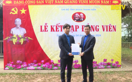 Ph&aacute;t triển đảng vi&ecirc;n trẻ, tăng nguồn sinh lực cho Đảng 