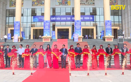 Ph&aacute;t triển nguồn nh&acirc;n lực v&agrave; kh&ocirc;ng gian đổi mới s&aacute;ng tạo