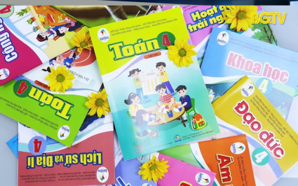 Ph&ecirc; duyệt danh mục SGK lớp 4, lớp 8, lớp 11 v&agrave; m&ocirc;n Lịch sử lớp 10