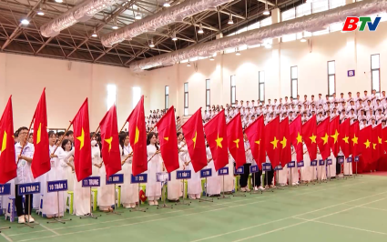 Ph&oacute; B&iacute; thư Thường trực Tỉnh uỷ dự khai giảng năm học mới tại trường THPT Chuy&ecirc;n Bắc Ninh