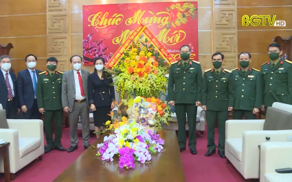 Ph&oacute; B&iacute; thư Thường trực Tỉnh ủy thăm, ch&uacute;c Tết Bộ Tư lệnh Qu&acirc;n khu I