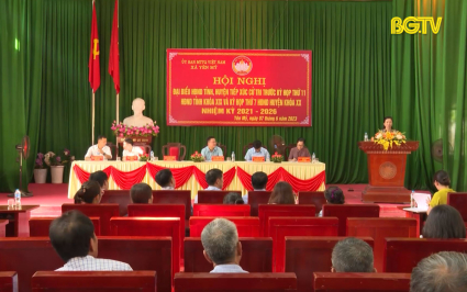 Ph&oacute; B&iacute; thư Thường trực Tỉnh uỷ tiếp x&uacute;c cử tri tại huyện Lạng Giang