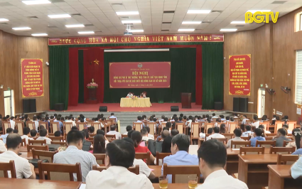 Ph&oacute; B&iacute; thư Thường trực Tỉnh uỷ đối thoại c&aacute;n bộ chủ chốt Hội N&ocirc;ng d&acirc;n cơ sở