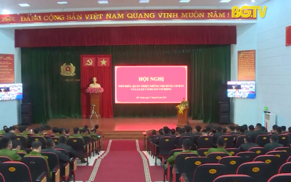 Phổ biến, qu&aacute;n triệt những nội dung cơ bản của Luật Cảnh s&aacute;t cơ động 