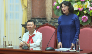 Ph&oacute; Chủ tịch nước tiếp đo&agrave;n Đại biểu ch&aacute;u ngoan B&aacute;c Hồ tỉnh Bắc Giang