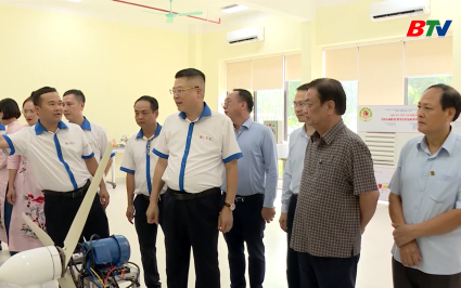 PCT Quốc hội L&ecirc; Minh Hoan thăm, l&agrave;m việc tại trường Cao đẳng Cơ điện v&agrave; X&acirc;y dựng Bắc Ninh