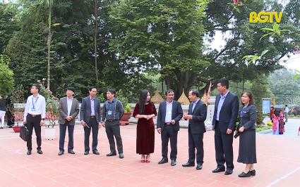 Ph&oacute; Chủ tịch Thường trực UBND tỉnh kiểm tra chuẩn bị lễ hội