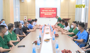 Ph&oacute; chủ tịch UBND tỉnh chia tay đo&agrave;n Y tế th&agrave;nh phố Hải Ph&ograve;ng