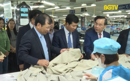 Ph&oacute; Chủ tịch UBND tỉnh kiểm tra sản xuất kinh doanh tại doanh nghiệp 