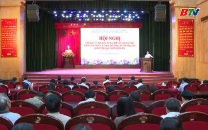 Ph&oacute; Chủ tịch UBND tỉnh L&ecirc; Xu&acirc;n Lợi tiếp x&uacute;c cử tri