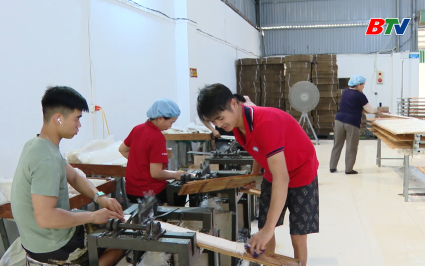 Ph&oacute;ng sự: Đưa sản phẩm v&ugrave;ng d&acirc;n tộc, miền n&uacute;i ra thị trường quốc tế