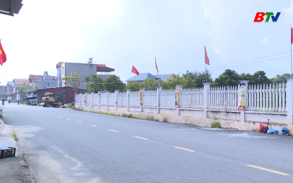 Ph&oacute;ng sự: Phụ nữ Bắc Ninh tham gia x&acirc;y dựng n&ocirc;ng th&ocirc;n mới