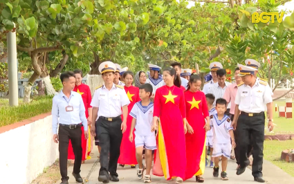 Lễ ch&ugrave;a đầu năm giữa quần đảo Trường Sa