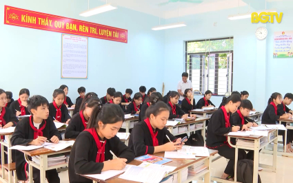 Quan t&acirc;m đầu tư cơ sở vật chất cho c&aacute;c trường d&acirc;n tộc nội tr&uacute;