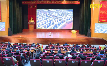 Tuy&ecirc;n truyền, thực hiện hiệu quả Nghị quyết Trung ương 8, Kh&oacute;a XIII