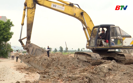 Quế V&otilde; tập trung đẩy nhanh tiến độ thi c&ocirc;ng c&aacute;c dự &aacute;n đầu tư c&ocirc;ng 