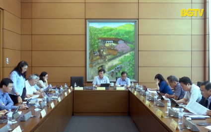 Quốc hội thảo luận tại tổ về sửa đổi, bổ sung một số điều của Hiến ph&aacute;p năm 2013