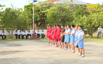 R&egrave;n luyện TDTT &ndash; &ldquo;M&oacute;n ăn&rdquo; tinh thần ở Trường Sa 
