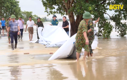 Sẵn s&agrave;ng phương &aacute;n đảm bảo an to&agrave;n về người v&agrave; t&agrave;i sản khu vực đ&ecirc; bối V&acirc;n H&agrave;