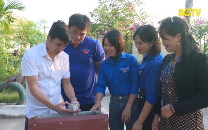 S&aacute;ng tạo trong tuy&ecirc;n truyền "Cổng trường ATGT"