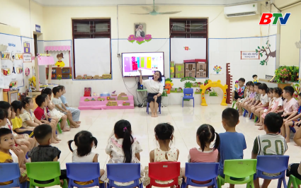 Sắp xếp trường học, khẩn trương ổn định đội ngũ trước năm học mới 